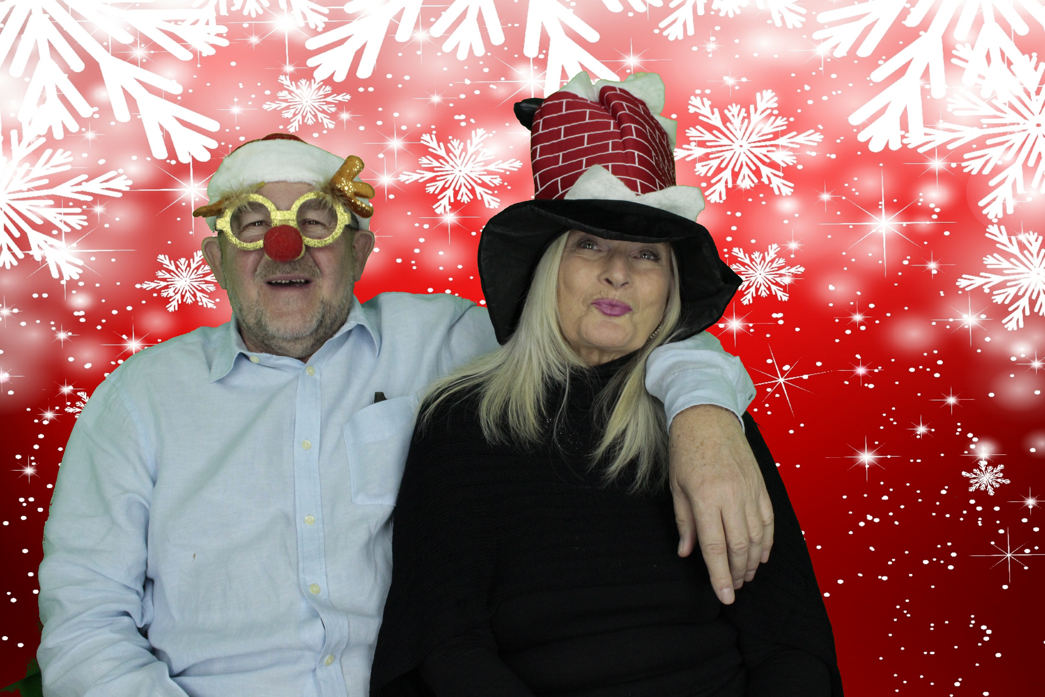 Silvermere Christmas Party | View more photos from the event at gallery.myphotoboothexperience.co.uk/u/MyPhotoBoothExperienceLtd/Silvermere-Christmas-Party-3